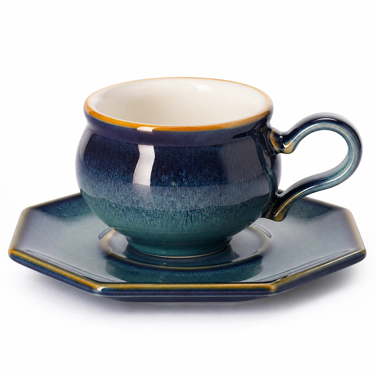 Blaue Keramik Kaffeetasse mit achteckiger Untertasse