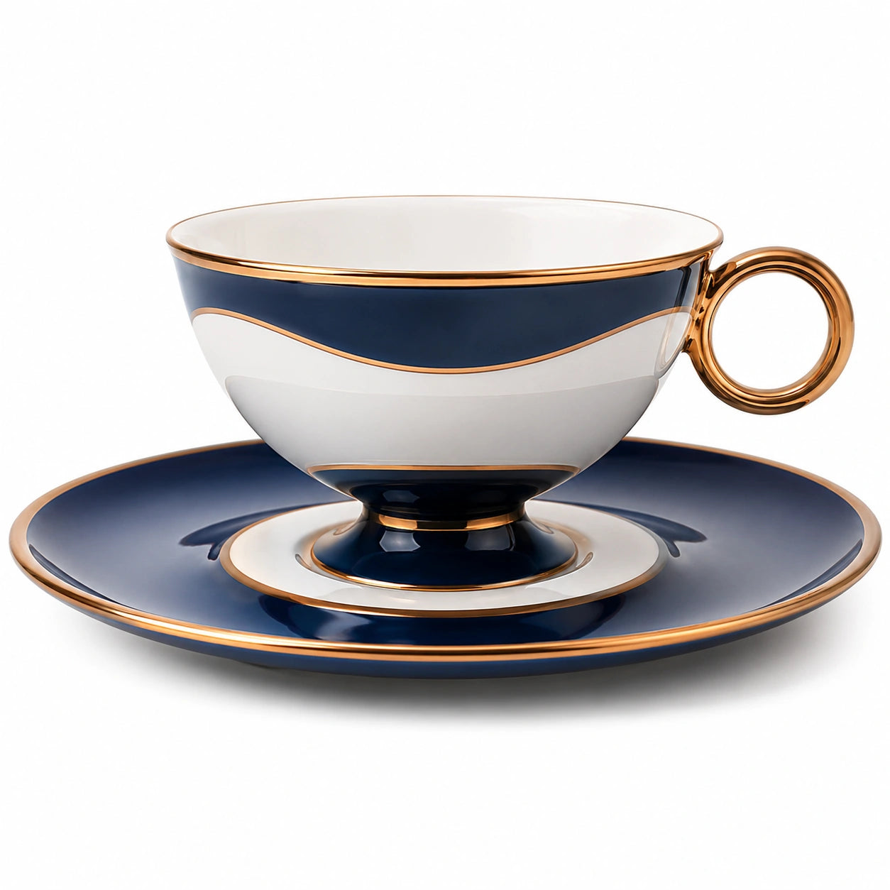Elegante Teetasse mit Untertasse in Blau, Weiß und Gold